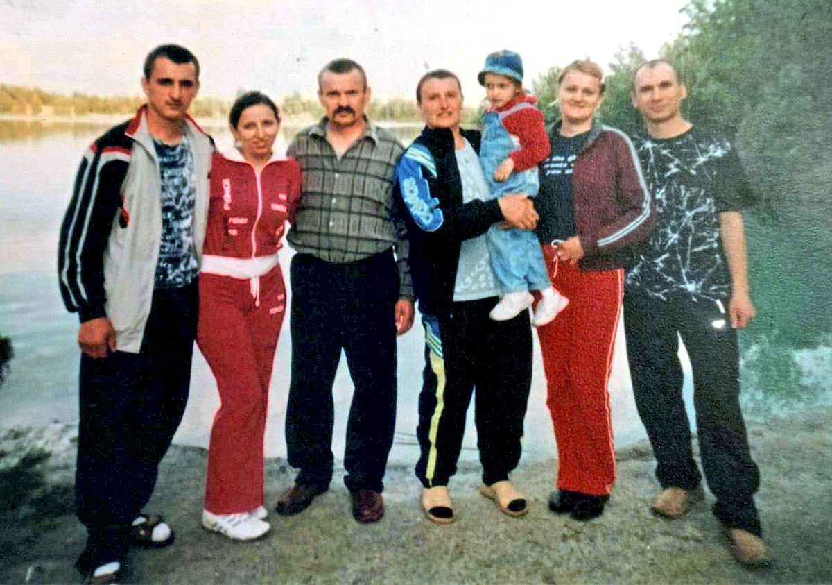 Родина Озимків біля озера Світязь